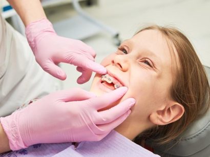 Checklist pentru părinți: pregătirea copilului pentru aparat dentar